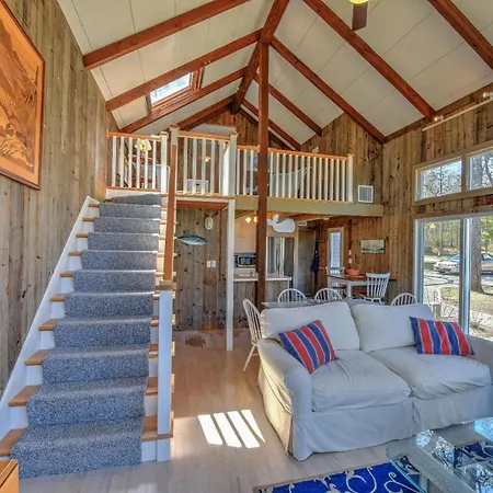 158 North Road Pocasset - Cape Cod Villa